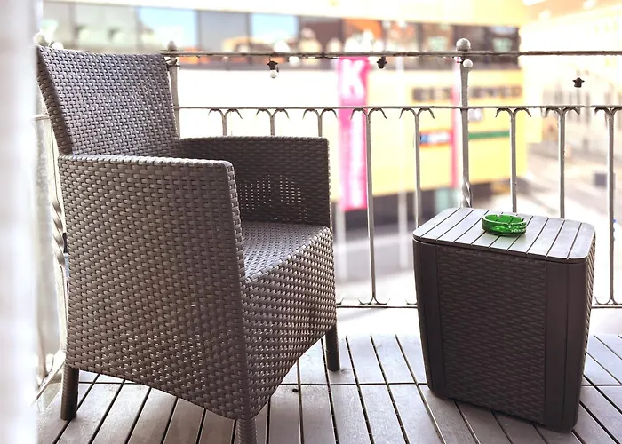 Cozee - With Netflix *